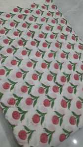 Tissu en coton pur respirant, idéal pour la confection de robes, hauts, kurtis et plus encore. Achetez directement auprès du fournisseur. - Product Image 5