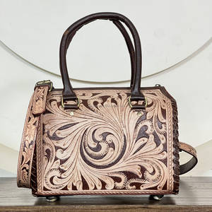 Bolsa de Viaje de Cuero Vacuno Genuino Hecha a Mano, Estilo Western, Diseño Premium, Unisex - Product Image 5