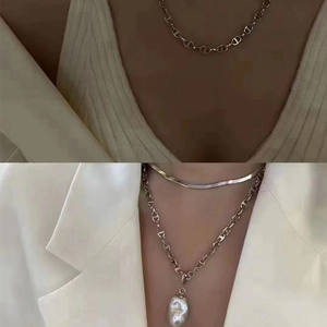 Collier de perles d'eau douce de forme baroque fait à la main, perles en vrac avec une forte luminosité et des perles irrégulières, vente en gros pour projets de bricolage - Product Image 4