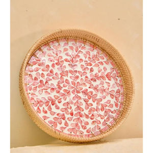 Plateau de service rond en rotin artisanal avec incrustation de nacre, rustique, multifonctionnel, pour la salle à manger, les réceptions et la décoration intérieure - Product Image 2