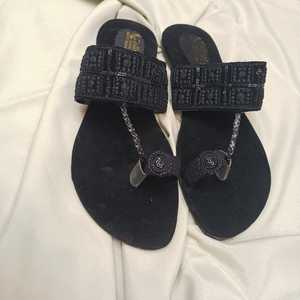 Tailles et couleurs personnalisées, prix de gros, chaussures d'été pour femmes, sandales plates sans lanières, fabrication pakistanaise, chaussures indiennes Punjabi pour femmes - Product Image 2
