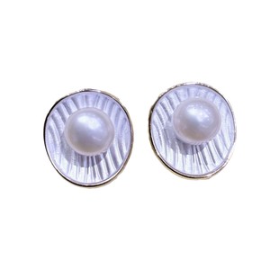 Pendientes de Perlas de Agua Dulce con Incrustaciones de Oro de 14K de Zhuji, Diseño Vertical con Esmalte, Estilo Nicho, Estilo Popular en Instagram - Product Image 5