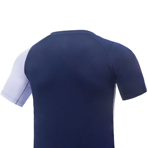 เสื้อยืดซับลิเมชั่นคุณภาพสูงสำหรับผู้ชาย โพลีเอสเตอร์ 100% แขนสั้น คอวี เสื้อยืดลำลองสำหรับผู้ใหญ่ พร้อมบริการ OEM - Product Image 4