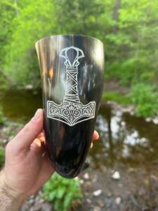 Viking Drinking Horn with Horn Stand-American Style Eco-Friendly <b>Disposable</b> Large Capacity for Home Restaurant Office Party Use - Product Image 1
