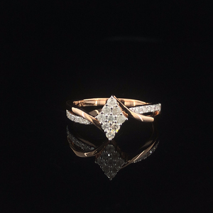 แหวนหมั้นทองคำแท้ 14K ประดับเพชรธรรมชาติ 23 เม็ด น้ำหนัก 0.333 กะรัต ทรงปรินเซสคัต ฝังเพชรแบบ Pave ได้รับการรับรองจาก GGL - Product Image 1