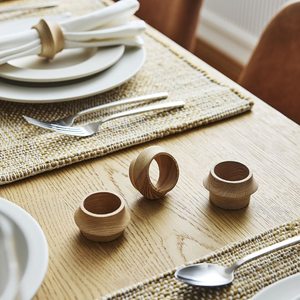 Ensemble d'anneaux de serviette en bois naturel, décoration de table artisanale pour restaurants, hôtels, banquets et événements spéciaux - Product Image 5