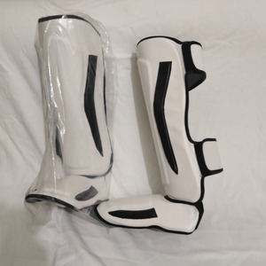 สนับแข้งฝึกซ้อมมวย MMA สีสันปรับแต่งได้ ยูนิเซ็กซ์ ขายดี พร้อมถุงมือหนัง PU ป้องกันอย่างดีสำหรับผู้ใหญ่ - Product Image 2