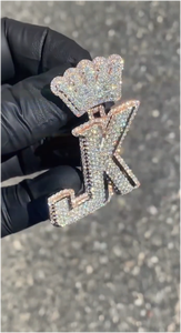 Colgante de Moissanita Personalizado con Corona y Letra Inicial 3D, Dos Tonos, VVS, Plata S925, Oro Rosa - Product Image 4