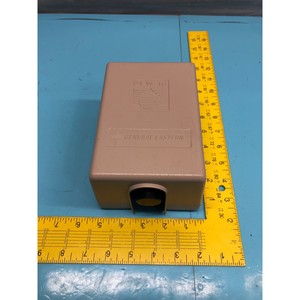 Transmetteur d'humidité General Eastern DEW-10, 165510 - Équipements et pièces semi-conductrices de renommée mondiale - Product Image 1