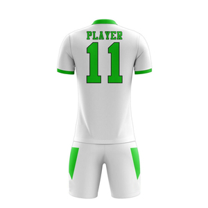 Uniforme de football professionnel OEM unisexe pour adultes, 100 % polyester, séchage rapide, imprimé par transfert thermique, noms personnalisés d'équipe/joueur, collection printemps - Product Image 3