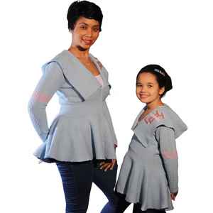 Suéter Varsity con Peplum para Mujer, Marca Jack and Jill, Color Azul, Tejido de Punto, Manga Larga, Estilo Juvenil, Casual, Cardigan - Product Image 5