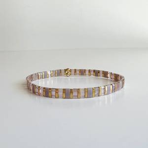 Bracelet extensible perlé Tila pour femme, empilable, bijoux minimalistes tendance, cadeau fait main, produit en gros - Product Image 3