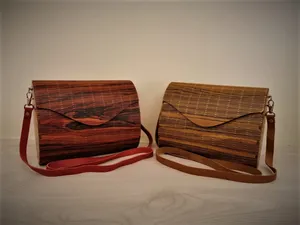 Pochette en bois naturel à prix abordable, sac à main de créateur pour femme, idéal pour les soirées, mariages et occasions festives, par M/S SHAAD HANDICRAFTS - Product Image 6