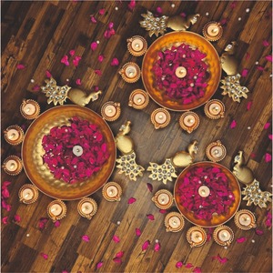 Bol Urli traditionnel en laiton avec supports pour Diya, pour la décoration de Diwali, pot à fleurs flottant, centre de table festif pour mariage, cadeau Urli - Product Image 6