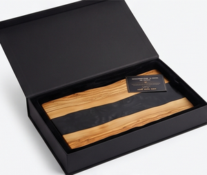 ถาดเสิร์ฟไม้พรีเมียมทันสมัย พร้อมลายเรซิ่นสีดำเคลือบเงา ทนทานสำหรับใช้บนโต๊ะอาหารและในครัว - Product Image 5