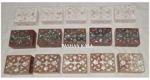 Stéatite naturelle forme rectangulaire mélange nacre incrustation de fleurs Design créatif boîtes de rangement de bijoux au meilleur prix le plus bas - Product Image 2