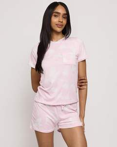 Ensemble décontracté pour femmes, grande taille, 2 pièces, t-shirt à manches courtes imprimé et short, fabriqué au Pakistan - Product Image 2