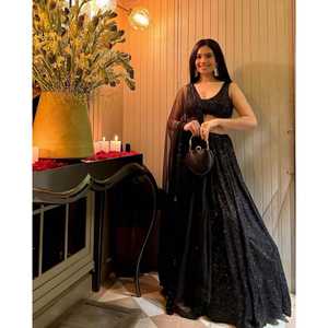 Robes de soirée de créateur, tenue de soirée, lehenga choli avec travail de séquence - Product Image 6