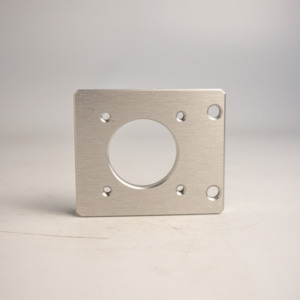 Plaque adaptatrice pour moteur pas à pas en acier inoxydable usinée CNC de haute précision AMT VINA, fabriquée au Vietnam - Product Image 4
