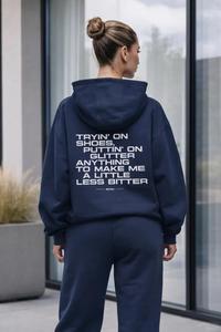 Conjunto de Sudadera con Capucha y Pantalones Deportivos Unisex – Chándal Viral de Estilo Urbano – Traje Deportivo Oversize Inspirado en Estrellas del Pop - Product Image 4