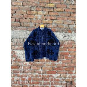 Veste en velours brodée de style Suzani ouzbek, cousue à la main, avec deux poches latérales, unisexe, pour femme - Product Image 1