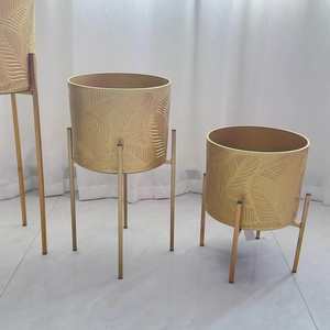 Vase à fleurs en métal de style rétro, gris vert, pour arrangement de fleurs en pot, utilisation au sol, rehausse la décoration du salon et de la maison - Product Image 2