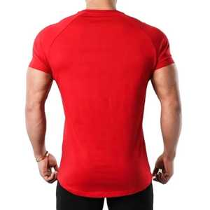 T-shirt rouge à manches courtes et col rond pour homme, coupe oversize, respirant, imprimé en relief, couleur unie, jersey 100% coton, vêtement décontracté - Product Image 3