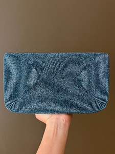 Bolso de Mano Moderno Tipo Bandolera, Impermeable y Ecológico, con Bordado de Cuentas Azules con Diseño Mediterráneo - Product Image 5