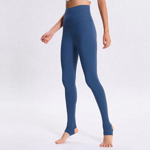 Pantalones de yoga largos sin costuras de cintura alta para gimnasio, leggings deportivos para fitness y entrenamiento con diseño de pantalones cortos de yoga con estampado sólido. - Product Image 6