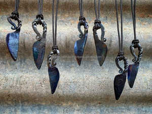 Colgante personalizado hecho a mano, colgante forjado a mano, joyería masculina de Unique Craft India - Product Image 5