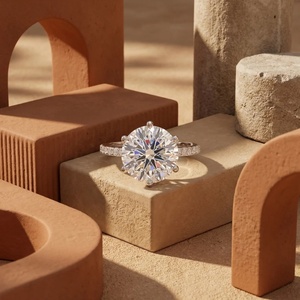 Bague solitaire en diamant taille ronde Vienna - Or 9k, 14k, 18k - Product Image 1