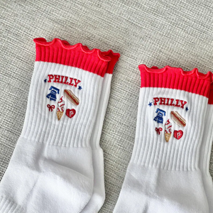 Chaussettes de Pilates personnalisées avec nom de ville USA, chaussettes mi-mollet à volants, logo brodé, antidérapantes, pour Pilates, gym, yoga, barre - Product Image 6