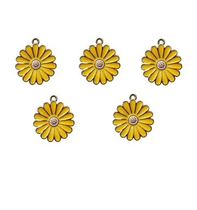 5 piezas de llaveros amarillos con colgante de girasol para llaveros, pendientes, collares, pulseras, manualidades y fabricación de joyas. - Product Image 1