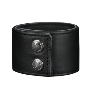 Pulsera de Cuero Ecológica Black Sheep LW-1009 con Dos Botones Metálicos, Diseño Grabado, Ajustable, Accesorio de Moda para Exteriores - Product Image 1