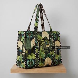 Sac fourre-tout matelassé en coton indien imprimé à la main motif paon floral, sac de plage et de week-end pour femme, fabricant de Jaipur - Product Image 6