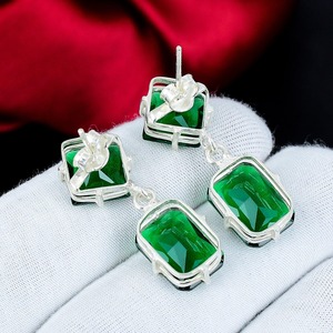 Pendientes de Turmalina Verde en Plata de Ley 925, Pendientes con Piedras Preciosas Verdes Naturales, Pendientes de Plata Hechos a Mano, Pendientes para Mujer, Regalo - Product Image 3