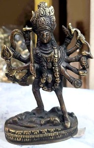 Statua Antica in Metallo della Dea Kali con Incisioni e Stampa in Rilievo, Decorazione Religiosa per la Casa da Asthamangal Gift & Craft - Product Image 2