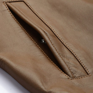 Veste en cuir pour homme personnalisée en cuir de mouton avec détails matelassés, ajustable, couleur unie, fermeture éclair, service OEM. - Product Image 5