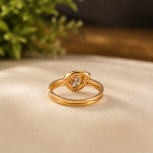 Bague d'anniversaire classique en moissanite avec diamant taille poire serti clos, plaqué or jaune 18 carats, pour femme - Product Image 5