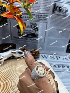 Anillo de compromiso de moissanita de alta calidad con diamante brillante de claridad VVS disponible a precio de mayoreo - Product Image 2