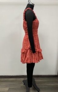 Jolie robe courte rouge corail brodée à volants, col carré, sans manches, coupe trapèze, décontractée, pour l'été - Product Image 3