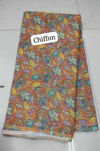 Tissu en mousseline de polyester imprimé numérique à motifs floraux, léger et doux, idéal pour les saris, les costumes, les robes et les kurtis de créateurs (vente en gros) - Product Image 6