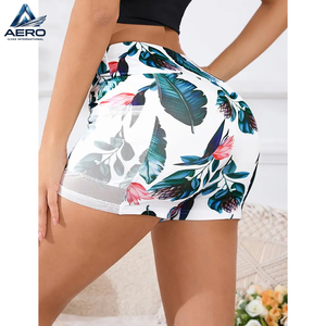 Shorts de sport pour femmes fabriqués au Pakistan, impression par sublimation, taille élastique de haute qualité, vêtements de yoga et de fitness. - Product Image 2