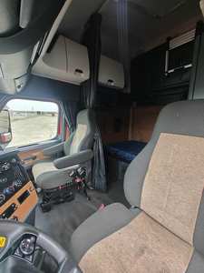 Tracteur routier haute puissance 6x4 avec cabine couchette diesel pour transport longue distance - Product Image 3