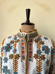 Veste kimono en velours faite à la main, broderie Suzani, poche avant |   Couette matelassée respirante et écologique 100% coton Automne/Hiver - Product Image 5