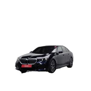 BMW Serie 5 523d M Sport 2023, 25.910 km, Diésel, Caja de Cambios Automática, Asientos de Cuero, Volante a la Izquierda, Cámara Trasera - Product Image 1