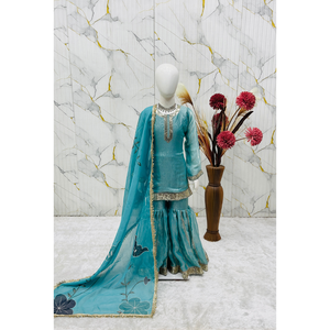 Completo Set Etnico da Ragazza per Feste: Top in Seta Ricamato, Sharara e Dupatta - Abito Tradizionale per Matrimoni e Feste per Bambine 3-15 Anni - Product Image 4