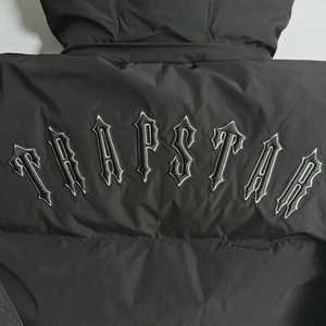 Veste matelassée confortable pour femmes, veste d'hiver à fermeture éclair intégrale, vêtement d'extérieur superposé pour un usage quotidien - Product Image 2