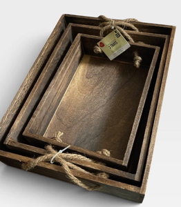 Plateaux décoratifs en bois rectangulaires de style rustique, ensemble multi-pièces avec poignées en corde, artisanat en bois fait main - Product Image 1