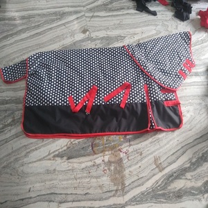 Équipement équestre, couverture d'hiver en polyester combiné, épaisse, imperméable, résistante aux déchirures, en coton, faite à la main, pour la course et l'équitation - Product Image 6